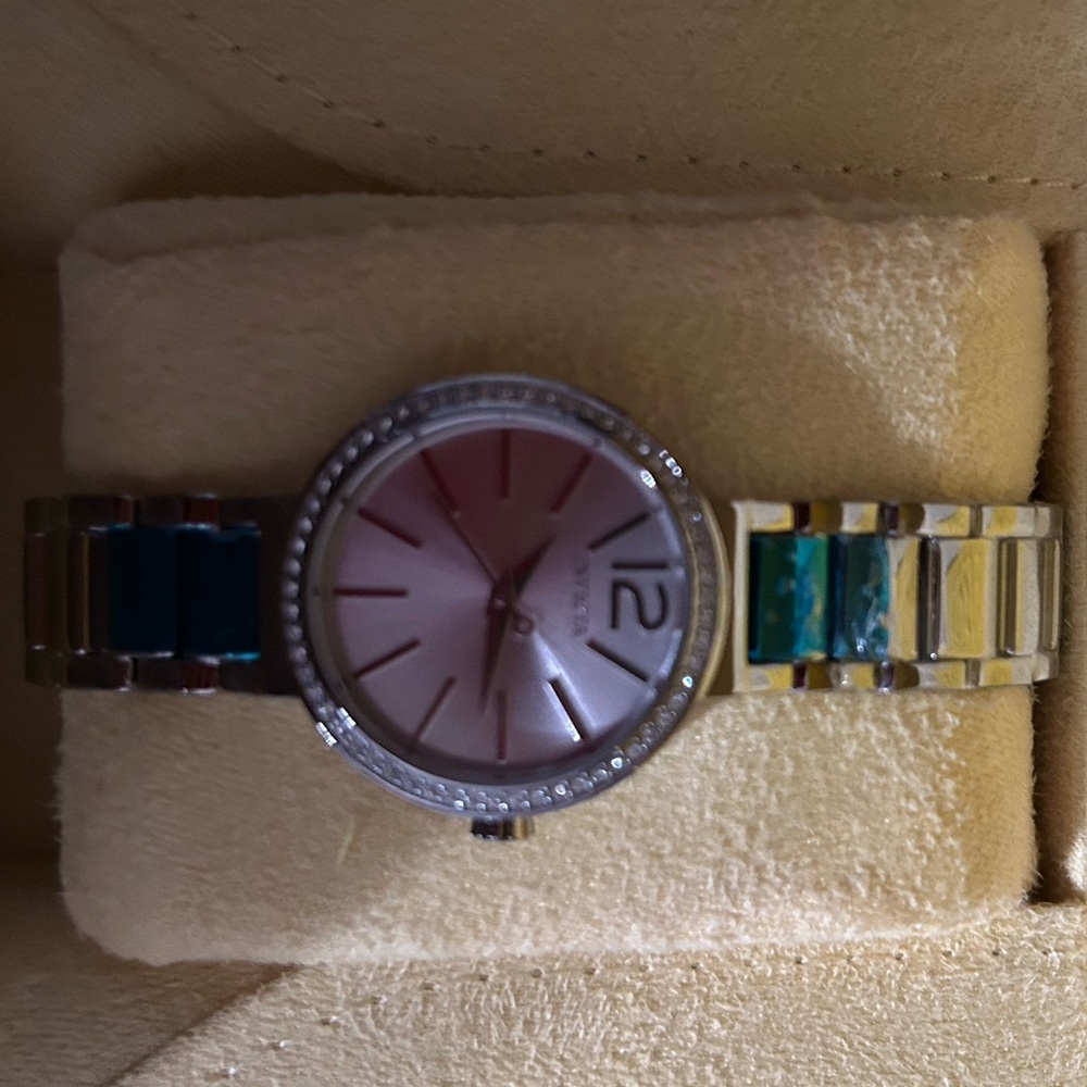 Woks NW gorgeous silver watch!!!!!!